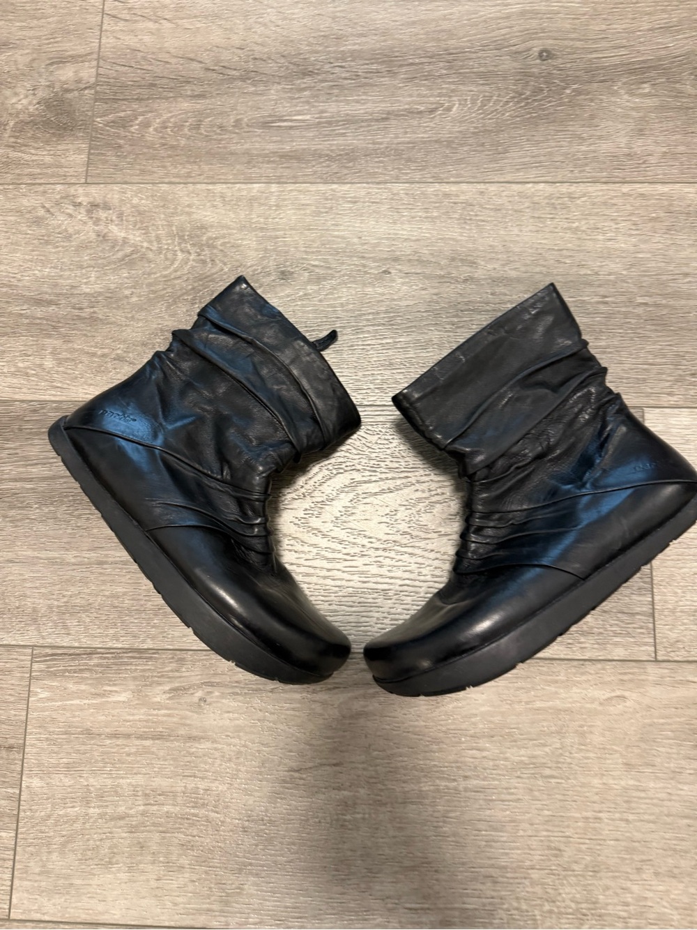 Earths Black Leather Boots size 7 carling